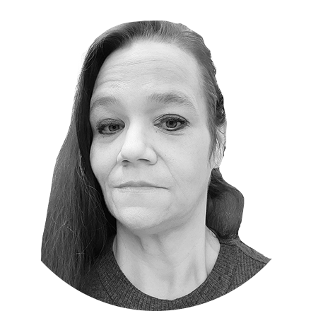 Portrait of Talkspace therapist Rose Walker